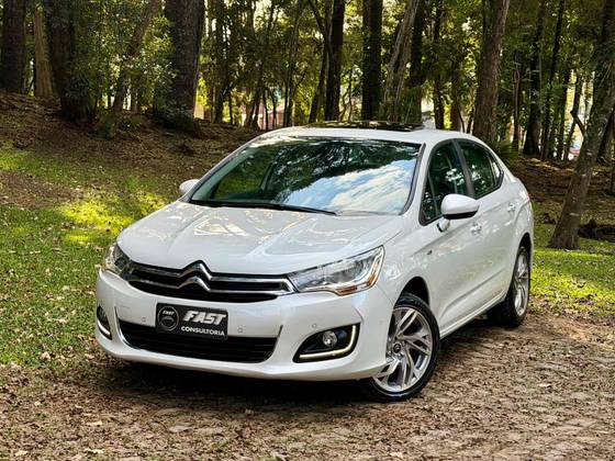 CITROËN C4 LOUNGE 1.6 EXCLUSIVE 16V TURBO FLEX 4P AUTOMÁTICO CITROËN C4 LOUNGE 1.6 EXCLUSIVE 16V TURBO FLEX 4P AUTOMÁTICO